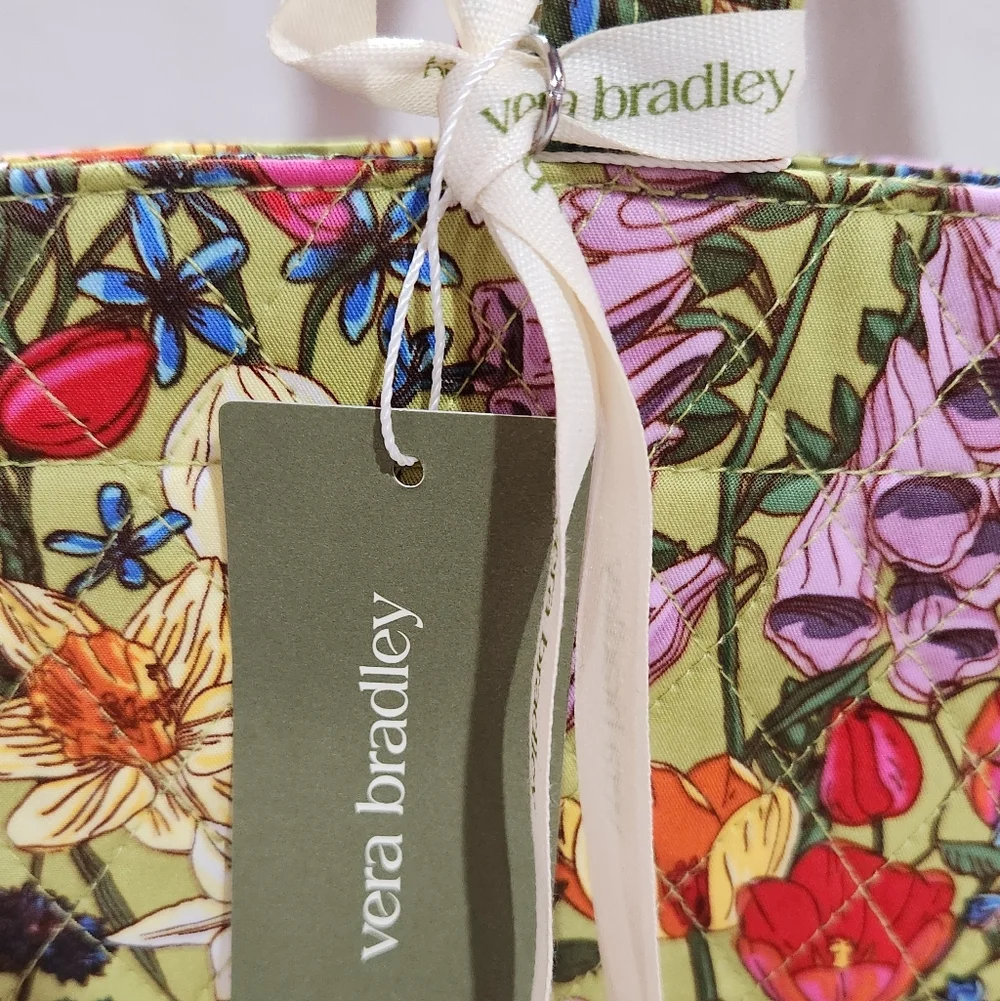 Vera Bradley Meadow Bouquet Tote, NWT - Picture 3 of 8